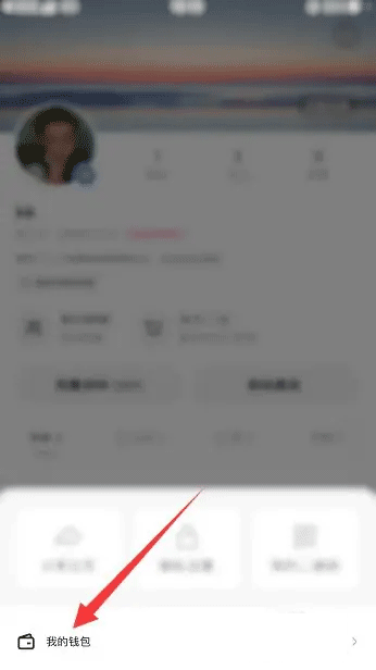 车牌号竟然是汉字组成？大爷怀疑是假牌举报，帽子叔叔无奈道：我也没办法！